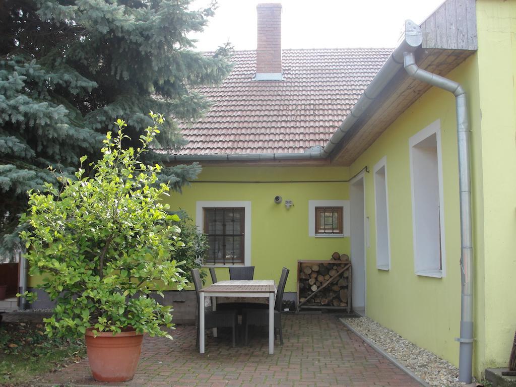 Nagykapornak Zanati Apartmannhaz מראה חיצוני תמונה